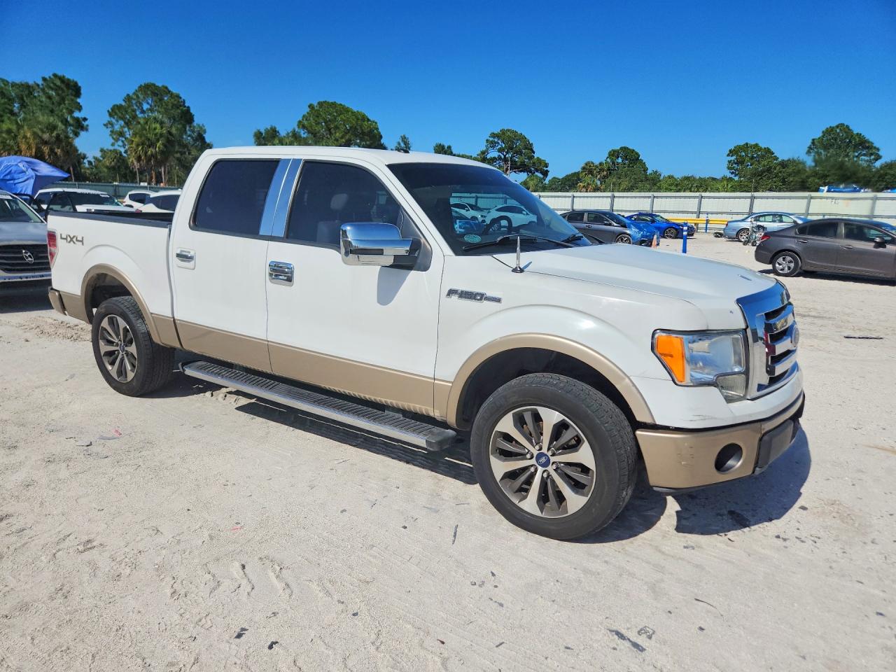 2011 Ford F150 Supercrew White vin: 1FTFW1EFXBFA55115