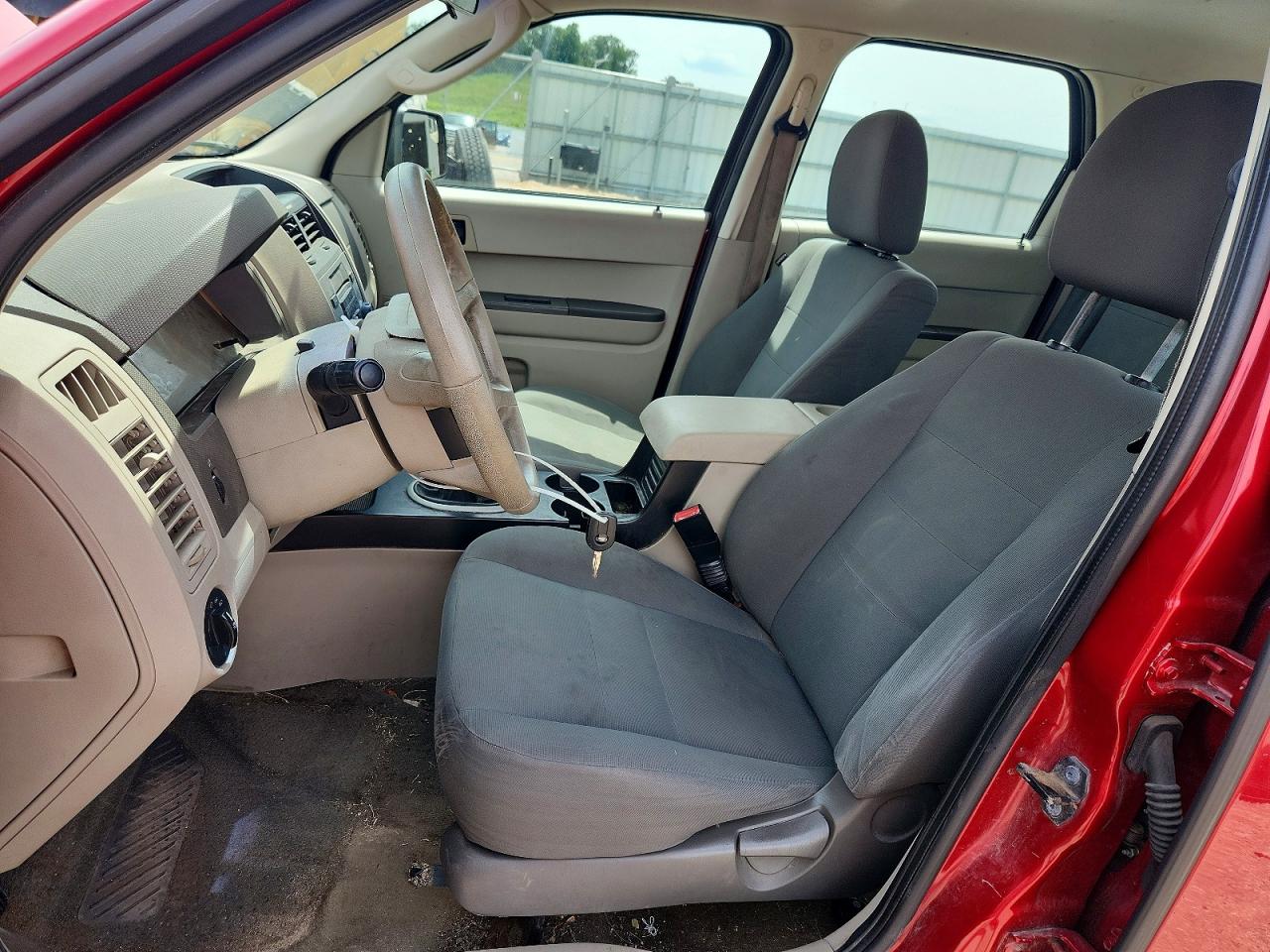 2010 Ford Escape Xls Red vin: 1FMCU0C76AKC48832
