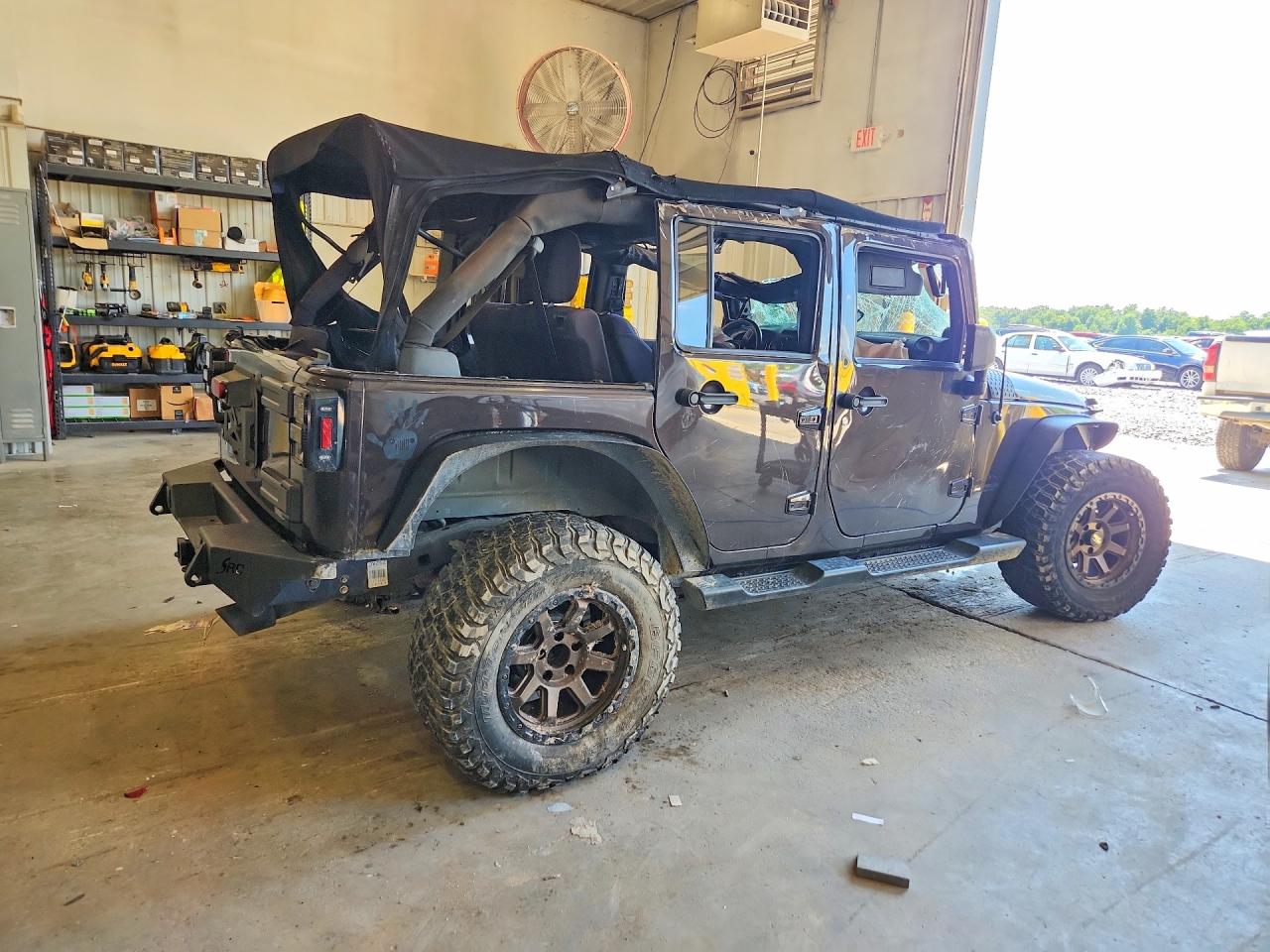 2013 Jeep Wrangler Unlimited Sport Black vin: 1C4BJWDG2DL682061