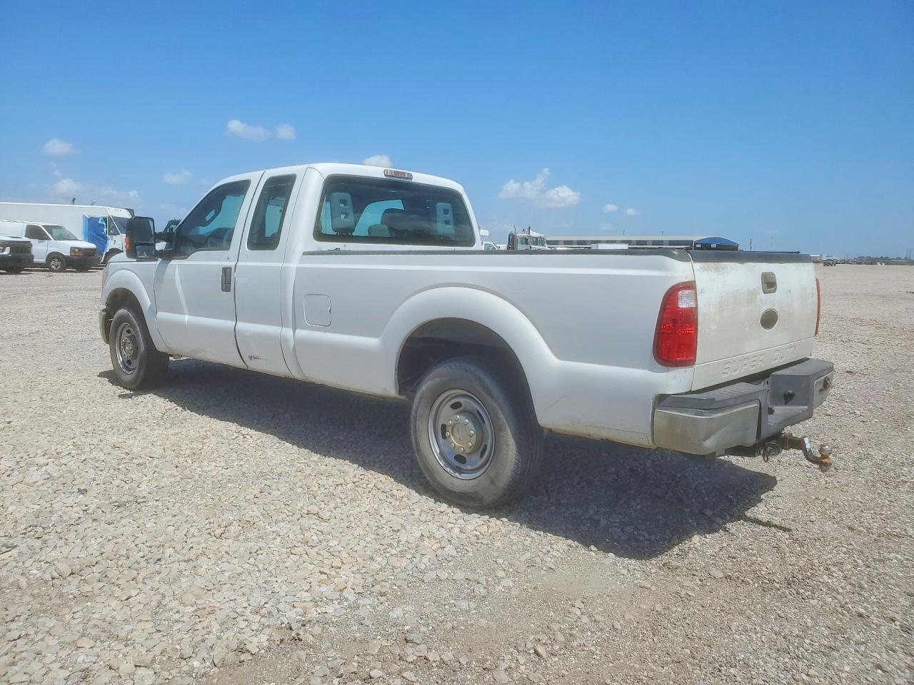 2014 Ford F250 Super Duty White vin: 1FT7X2A68EEA20919