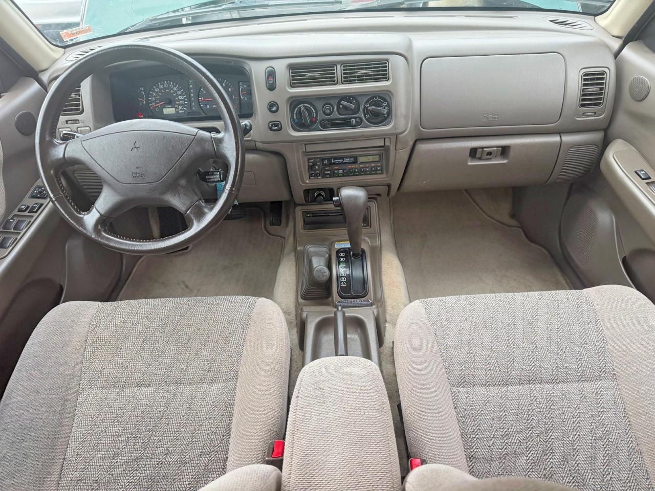 1999 Mitsubishi Montero Sport Ls Зеленый vin: JA4MT31H6XP013474