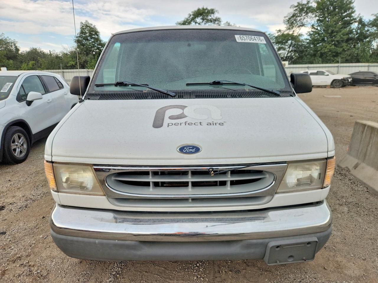 1998 Ford Econoline E350 Super Duty White vin: 1FBSS31S8WHA80134