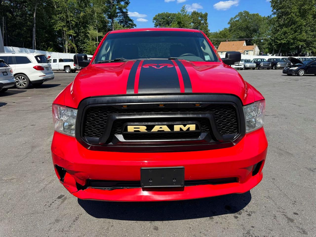 2013 Ram 1500 St Red vin: 1C6RR7KT2DS668607