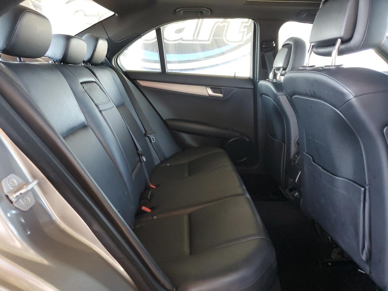 2012 Mercedes-benz C 250 Silver vin: WDDGF4HB1CR195736
