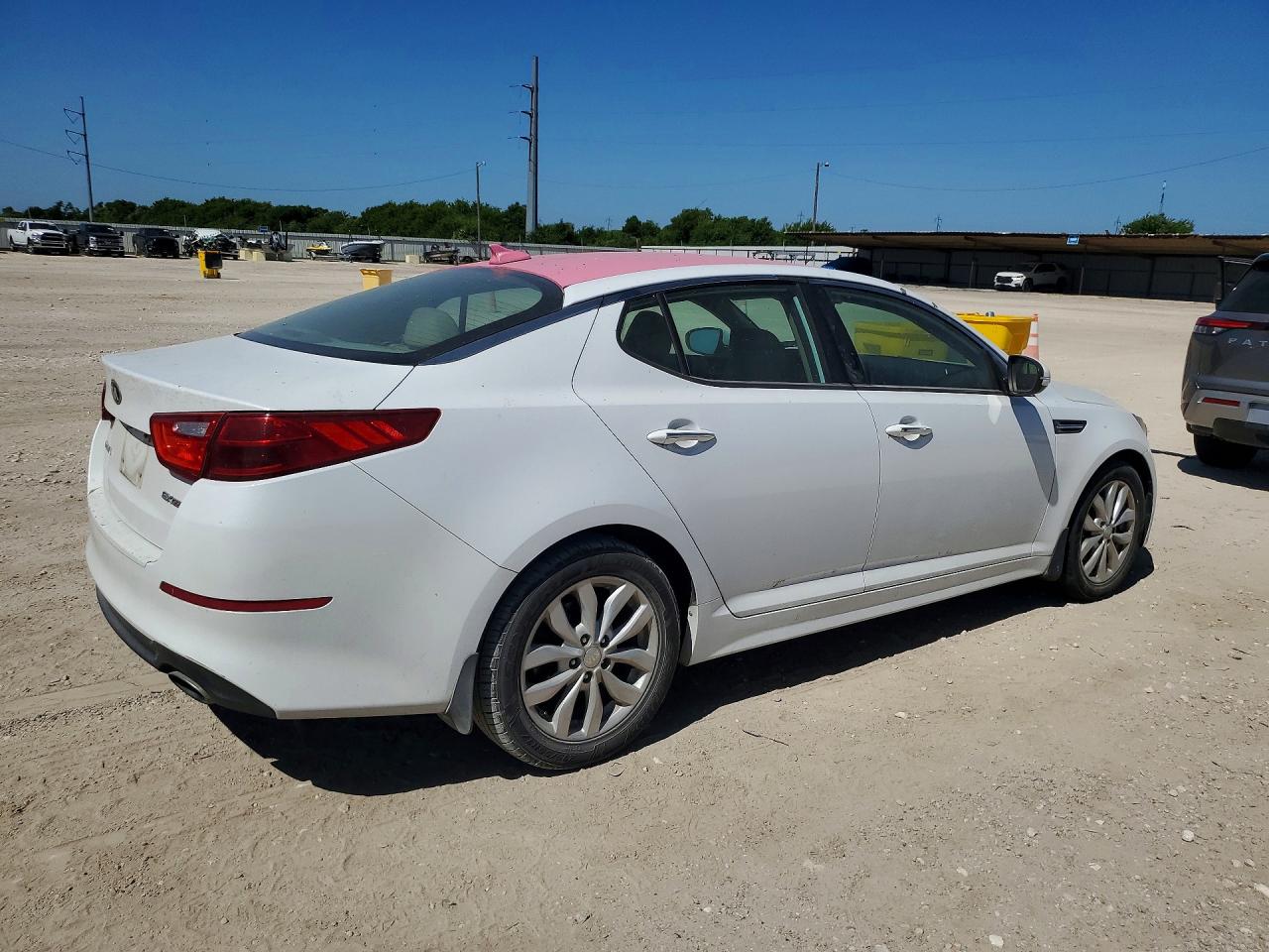 2015 Kia Optima Ex White vin: 5XXGN4A71FG409456