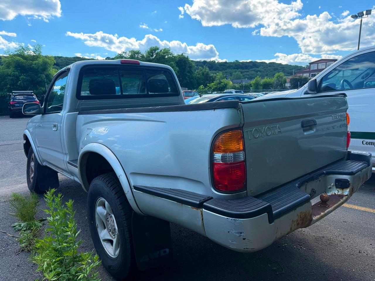 2001 Toyota Tacoma Deluxe Серый vin: 5TEPM62N812782466