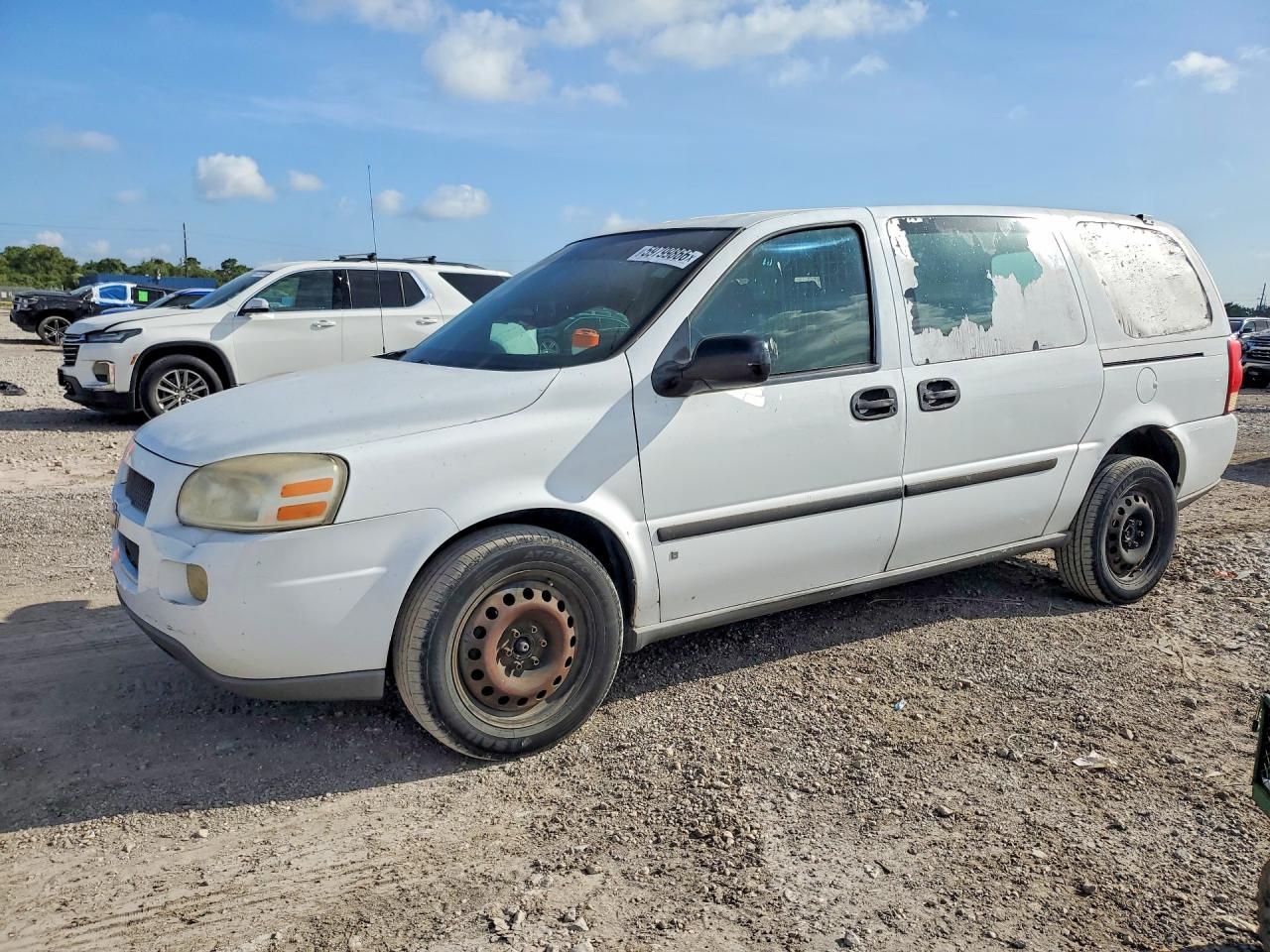2008 Chevrolet Uplander Incomplete White vin: 1GBDV13W68D116420
