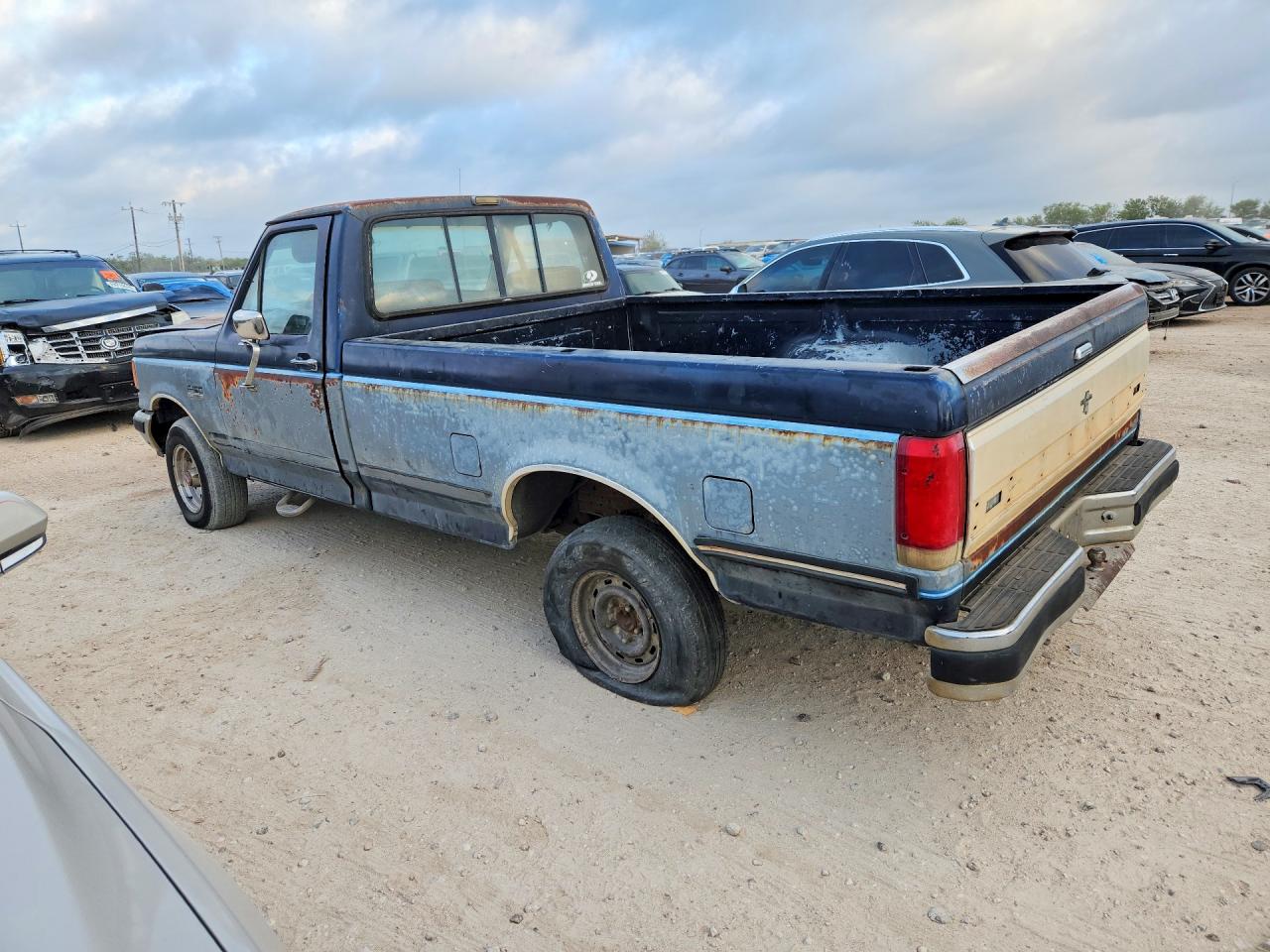 1988 Ford F150 Blue vin: 1FTEF14N5JNB10451