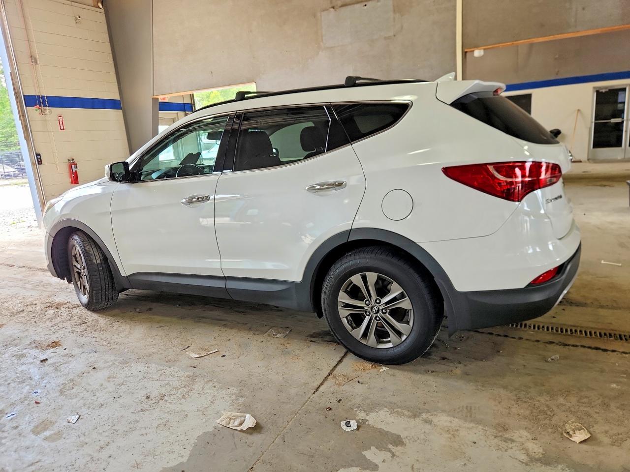 2013 Hyundai Santa Fe Sport 2.4l White vin: 5XYZU3LB9DG092316