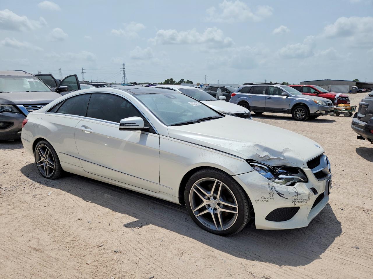 2014 Mercedes-benz E 350 White vin: WDDKJ5KB1EF230352
