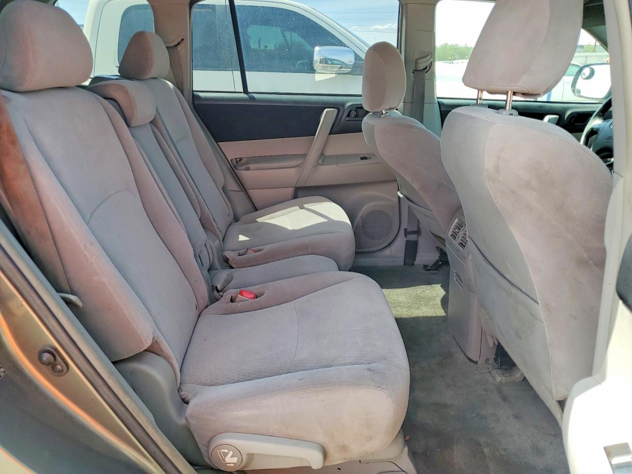 2008 Toyota Highlander Base Gray vin: JTEES41AX82046798