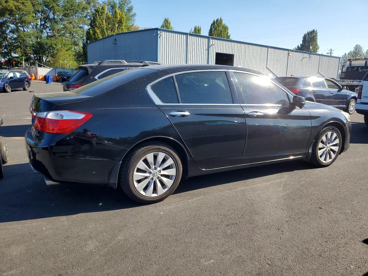 2015 Honda Accord Touring Black vin: 1HGCR3F93FA020452