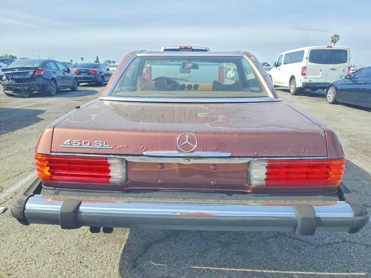 1977 Mercedes Benz 450 Коричневый vin: 10704412035605