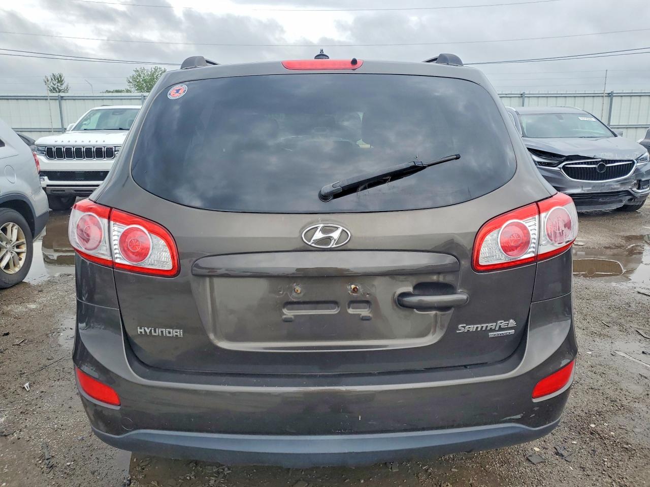 2011 Hyundai Santa Fe Gls Brown vin: 5XYZGDAB9BG081605