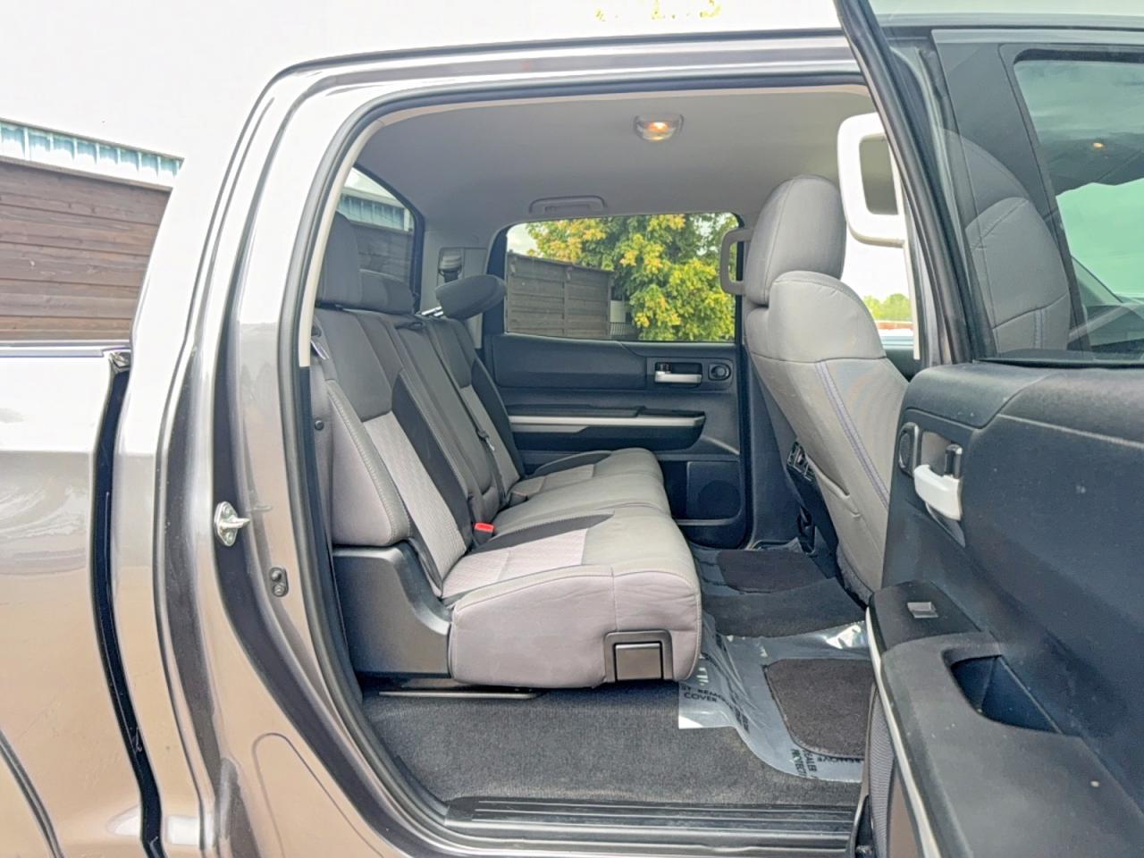2015 Toyota Tundra Crewmax Sr5 Gray vin: 5TFEM5F10FX088619