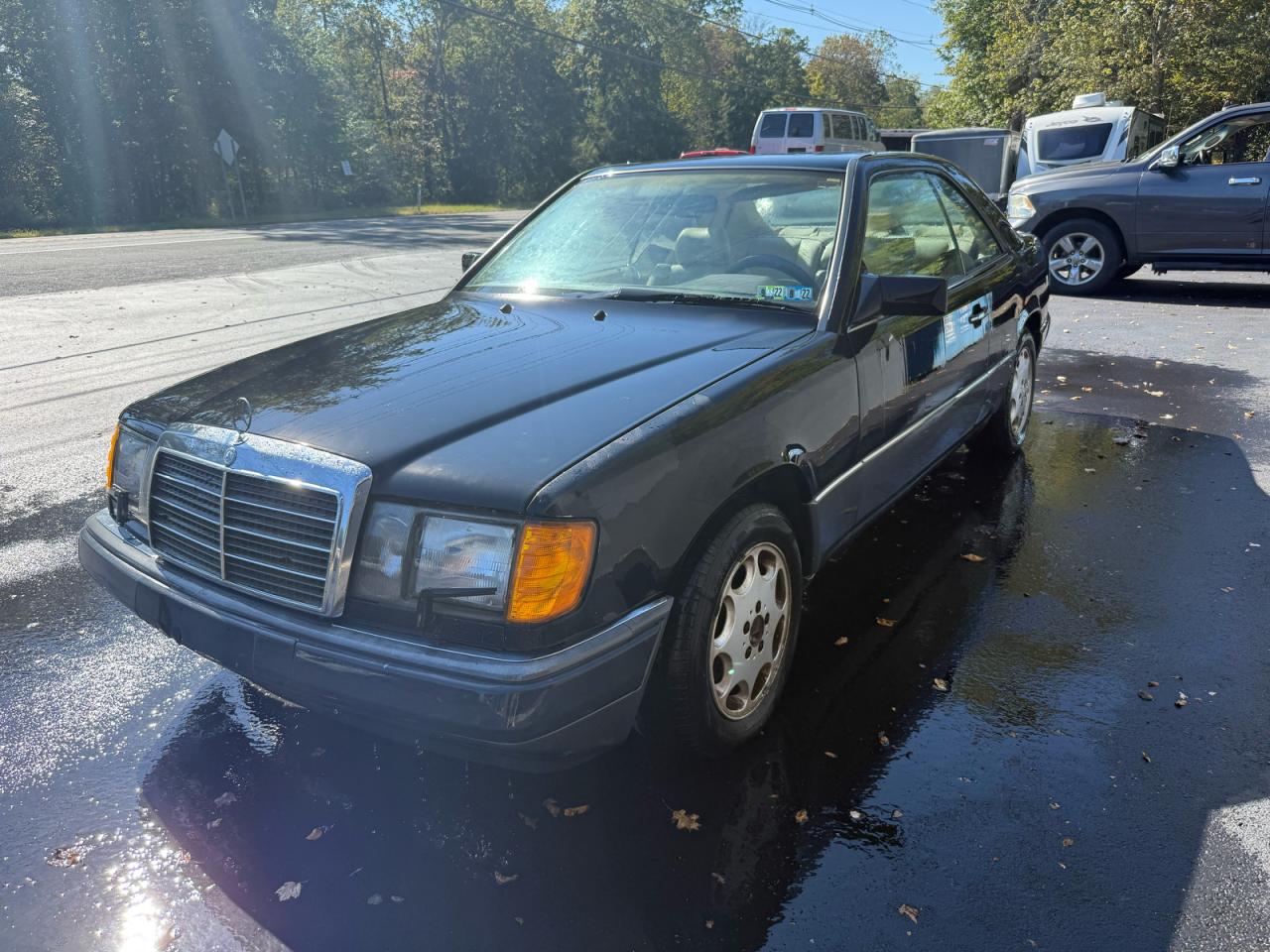 1991 Mercedes-benz 300 Ce Черный vin: WDBEA51D8MB441059