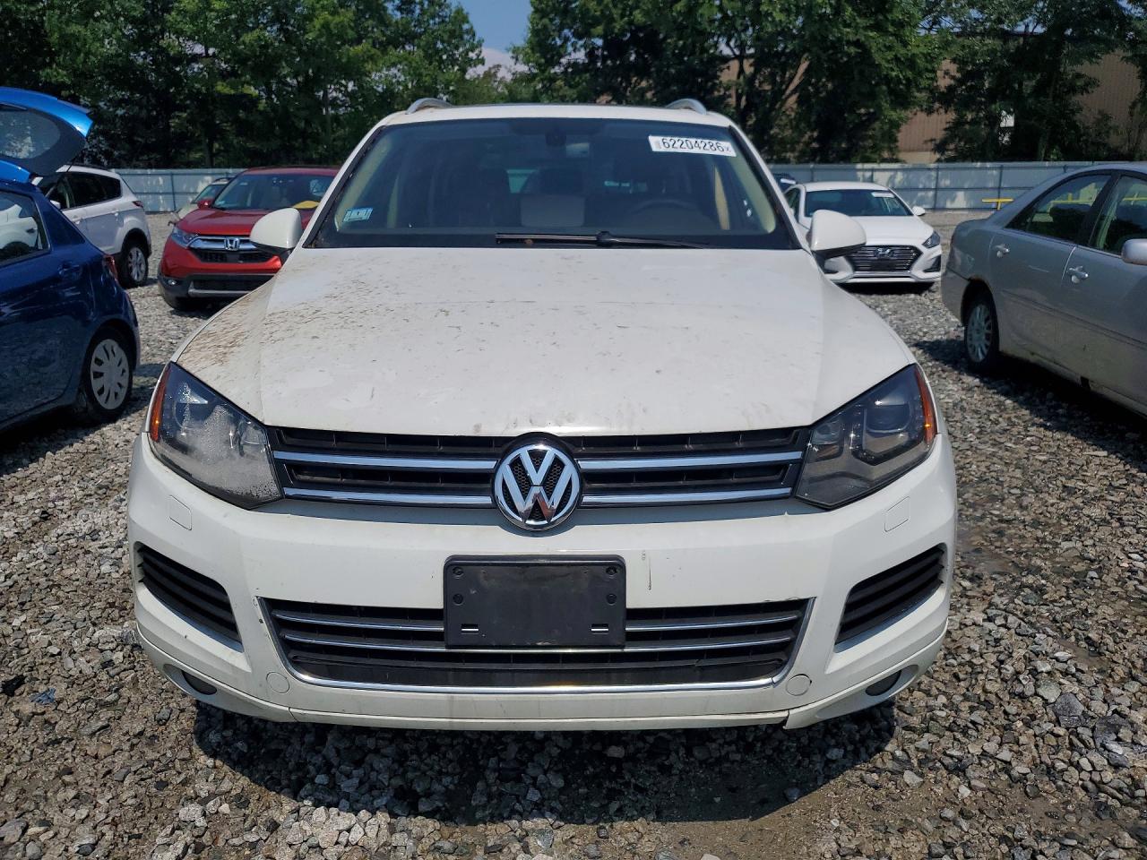 2013 Volkswagen Touareg V6 Tdi Белый vin: WVGEP9BP8DD011533