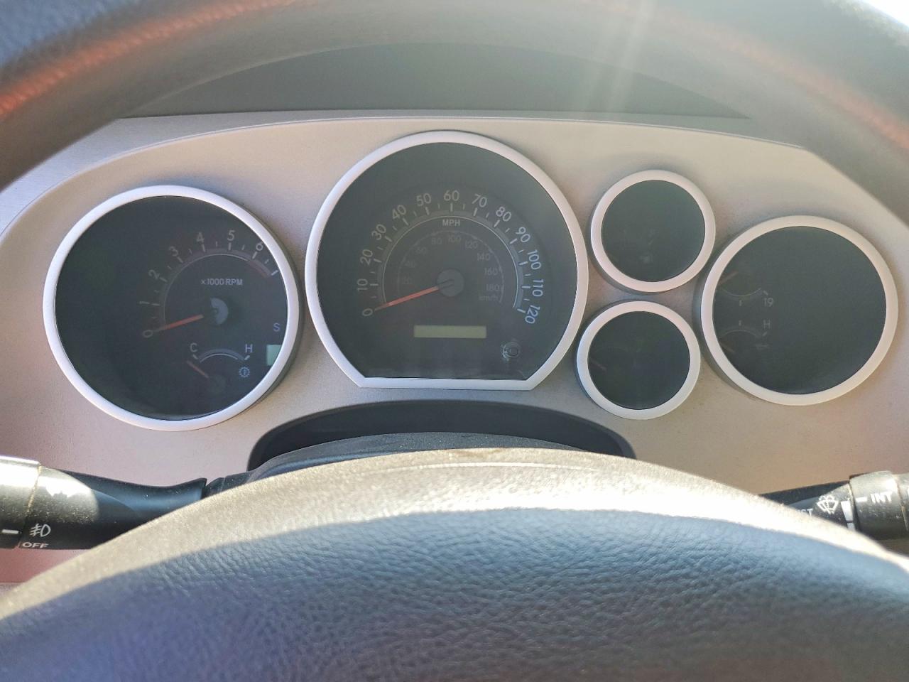 2008 Toyota Sequoia Sr5 Gold vin: 5TDBY64A98S010686