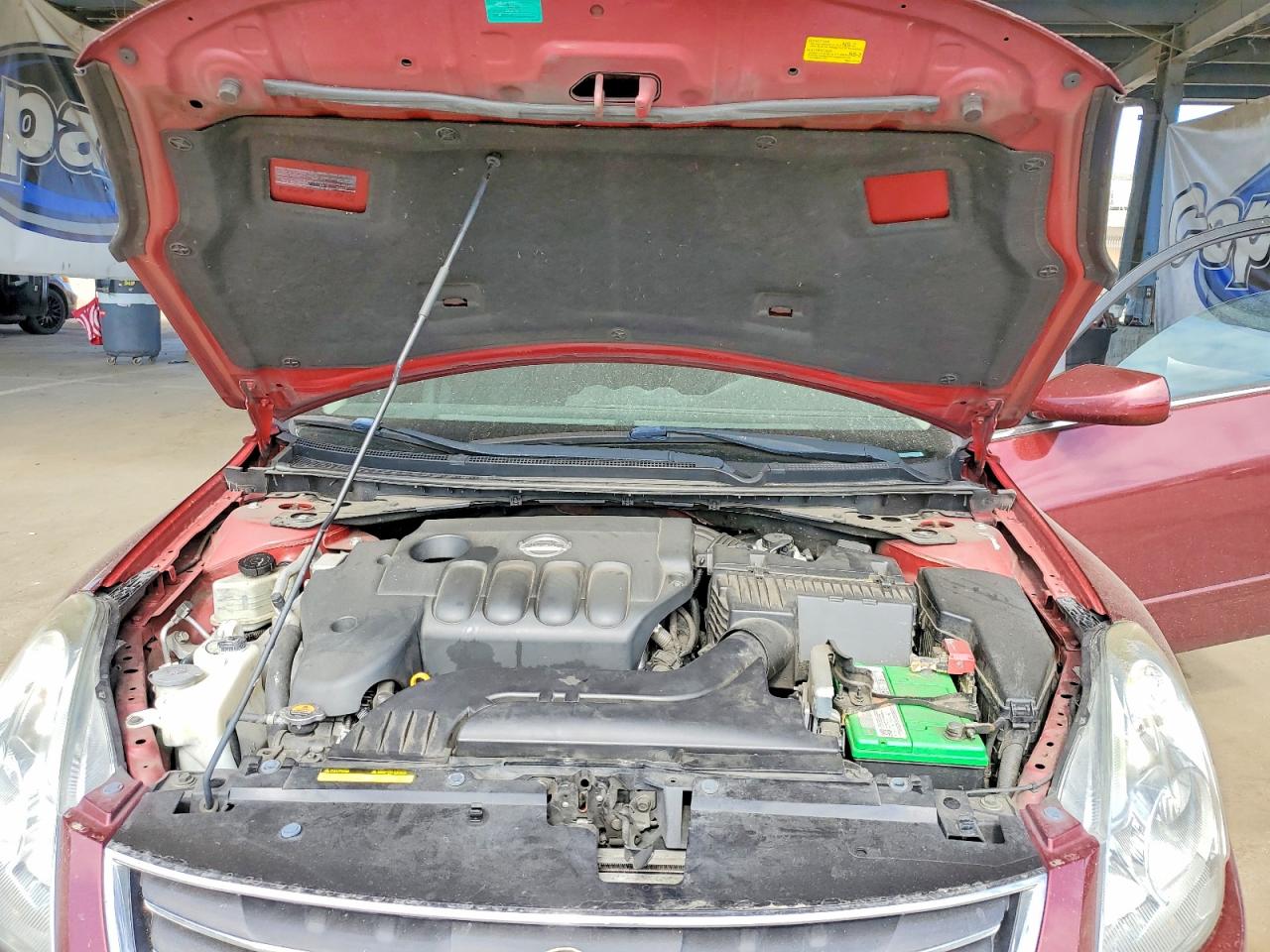 2011 Nissan Altima 2.5 Red vin: 1N4AL2AP2BN492884