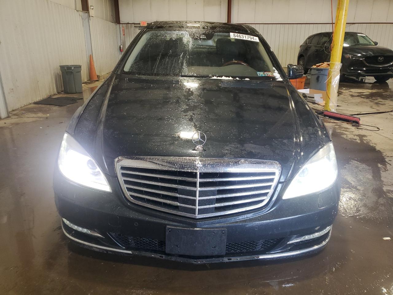 2013 Mercedes-benz S 550 4matic Charcoal vin: WDDNG9EB1DA525820