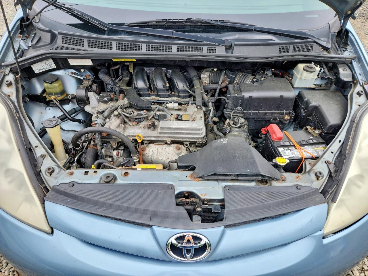 2010 Toyota Sienna Le 7-passenger Blue vin: 5TDKK4CC0AS318800