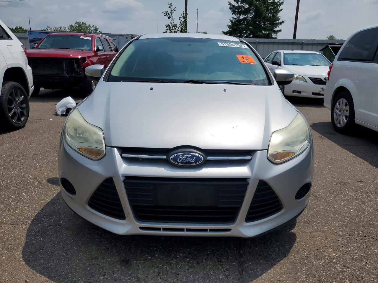 2014 Ford Focus Se Silver vin: 1FADP3F29EL441628