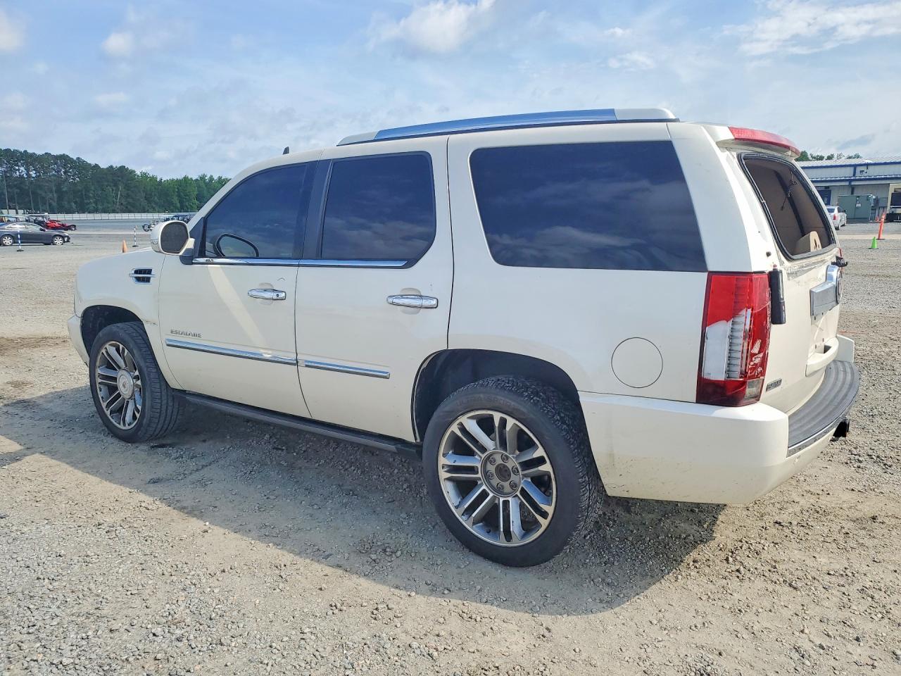 2012 Cadillac Escalade Luxury Бежевый vin: 1GYS3BEF3CR321291