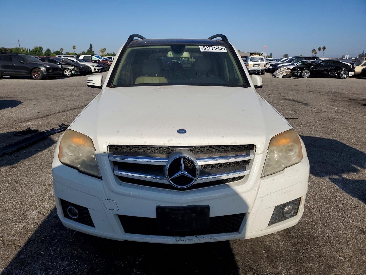 2010 Mercedes-benz Glk 350 White vin: WDCGG5GB3AF484219