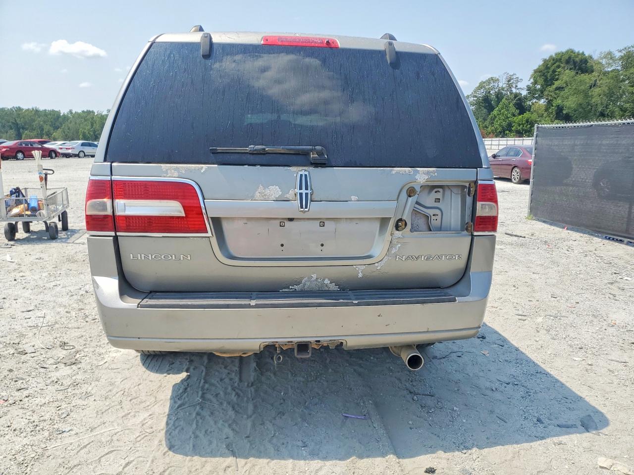 2008 Lincoln Navigator Silver vin: 5LMFU28548LJ06545