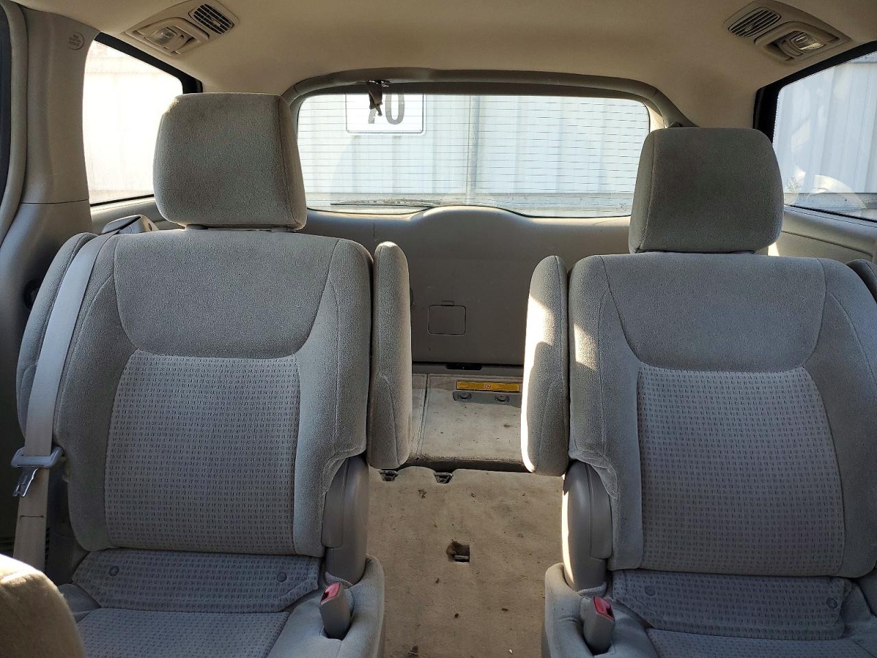 2009 Toyota Sienna Ce 7-passenger Серебряный vin: 5TDZK23C69S280617