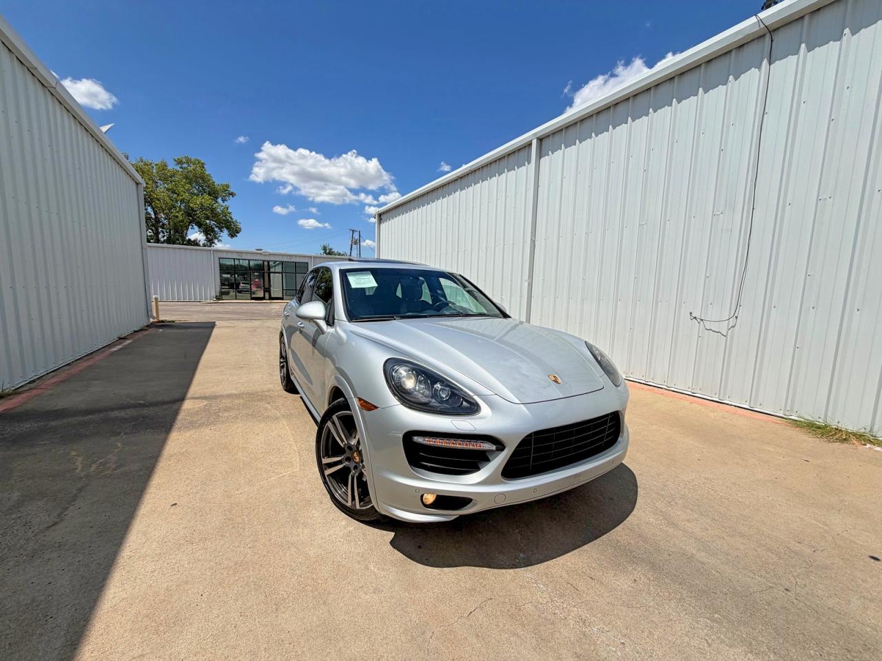 2014 Porsche Cayenne Gts Silver vin: WP1AD2A22ELA75002