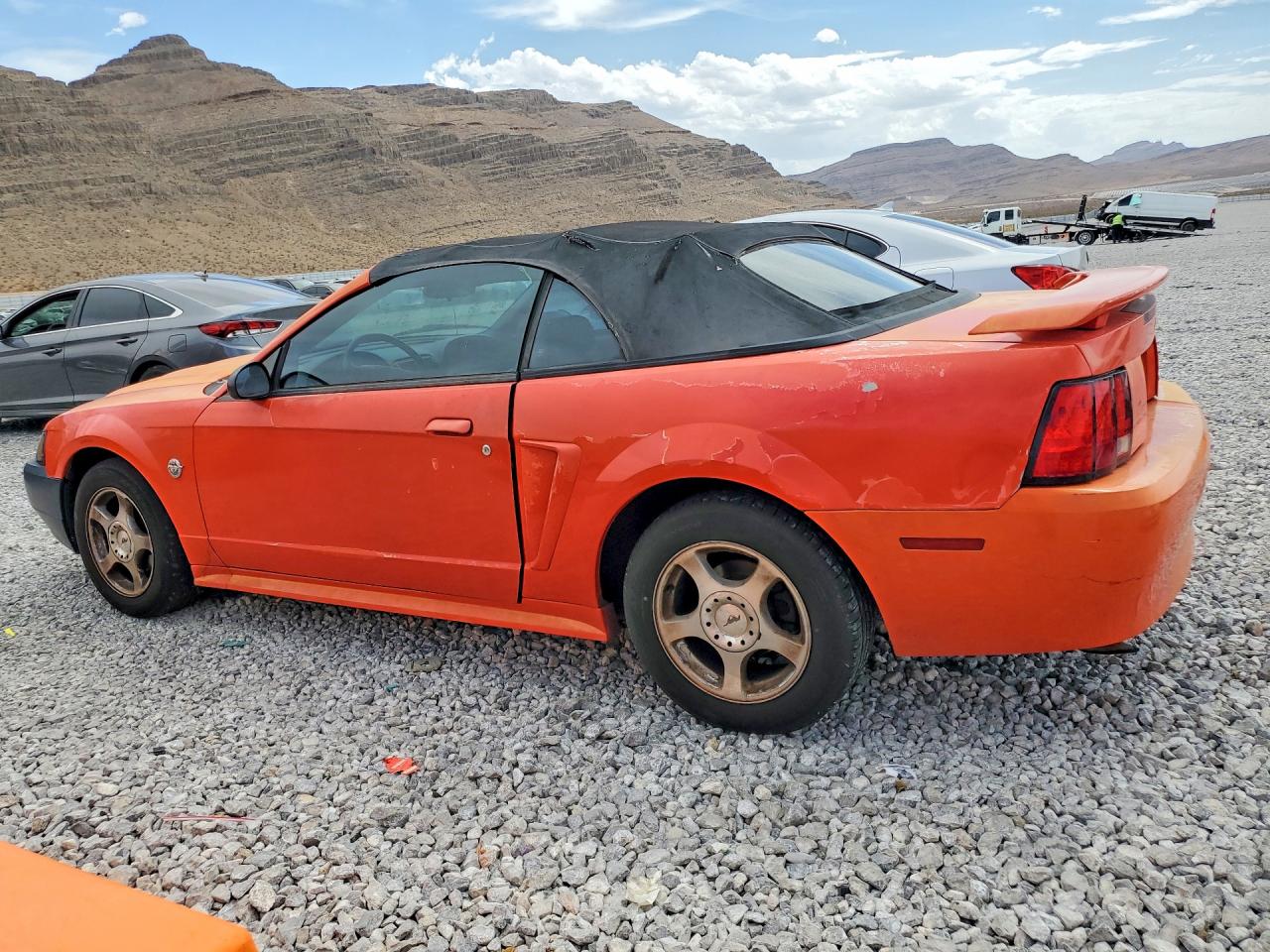 2004 Ford Mustang Оранжевый vin: 1FAFP44604F197482