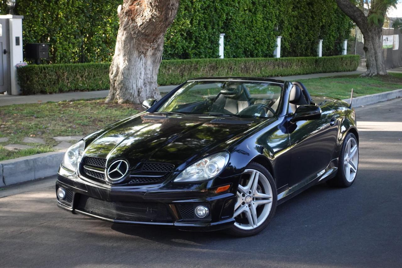 2011 Mercedes-benz Slk 300 Black vin: WDBWK5EAXBF241260