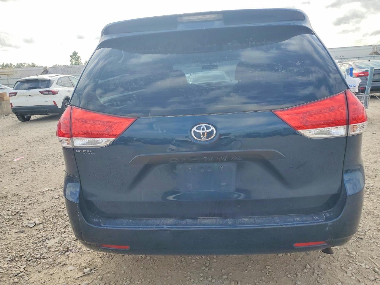 2012 Toyota Sienna Base 7-passenger Blue vin: 5TDKA3DC1CS011280