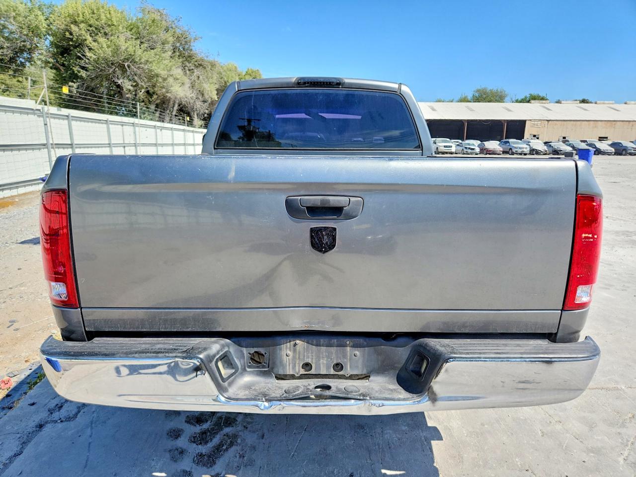 2005 Dodge Ram 1500 St Серый vin: 1D7HA16N45J628191