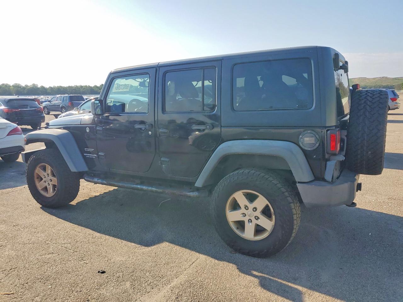 2013 Jeep Wrangler Unlimited Sport Черный vin: 1C4BJWDG3DL677452