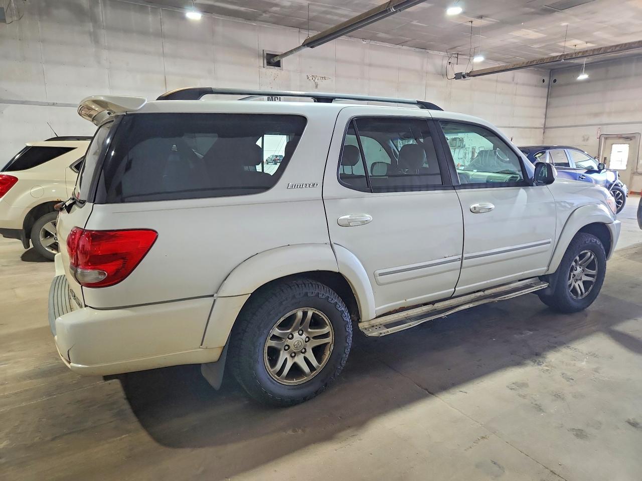 2007 Toyota Sequoia Limited White vin: 5TDBT48A87S288376