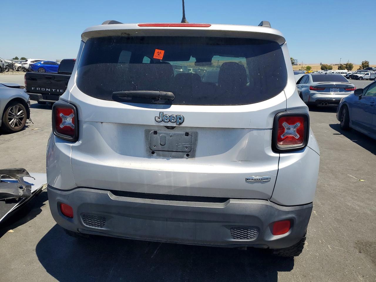 2015 Jeep Renegade Latitude Silver vin: ZACCJABT0FPB67794