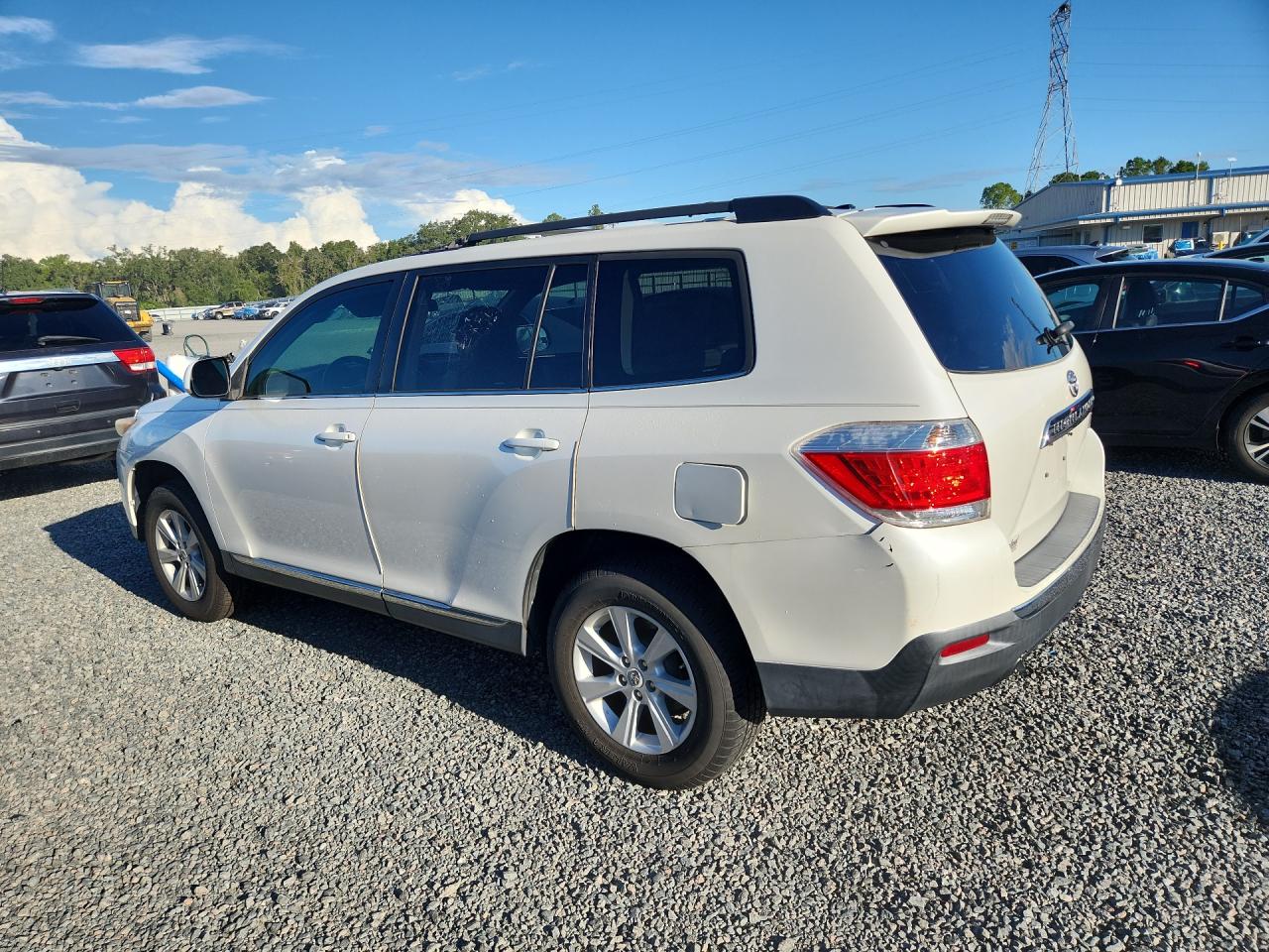 2012 Toyota Highlander Base White vin: 5TDZA3EH5CS022999