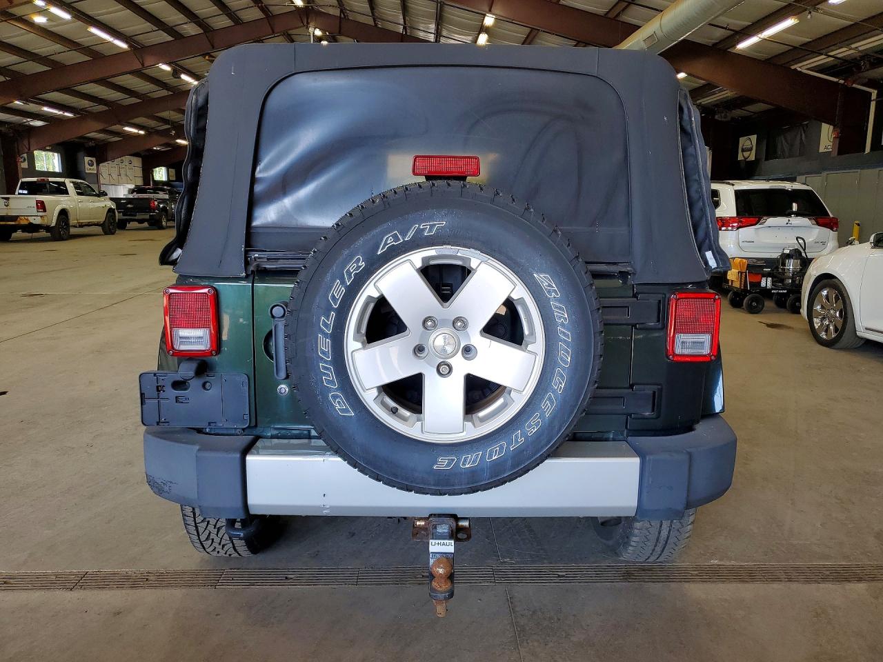 2010 Jeep Wrangler Unlimited Sahara Green vin: 1J4BA5H17AL167899