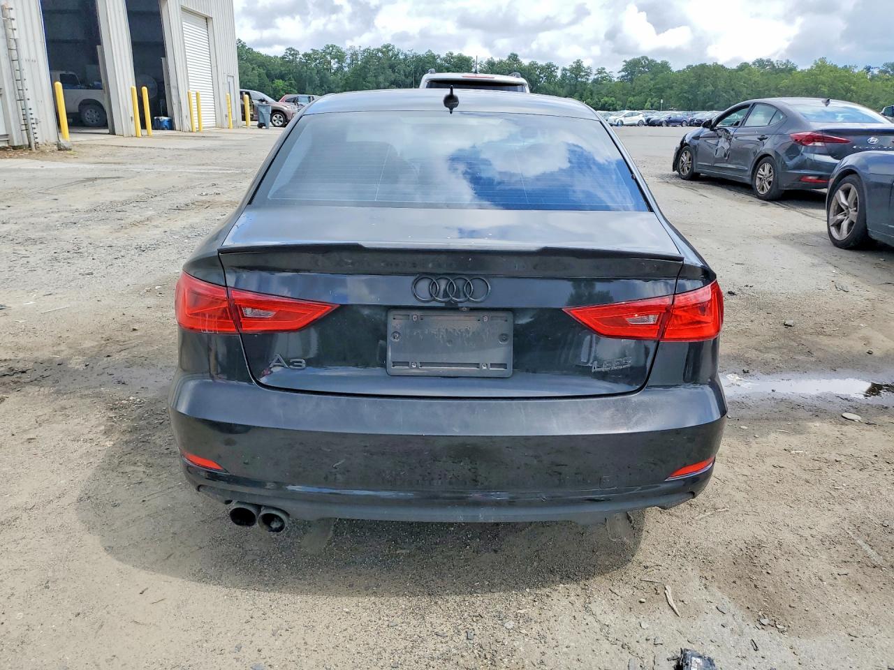 2015 Audi A3 Premium Черный vin: WAUACGFF4F1005654