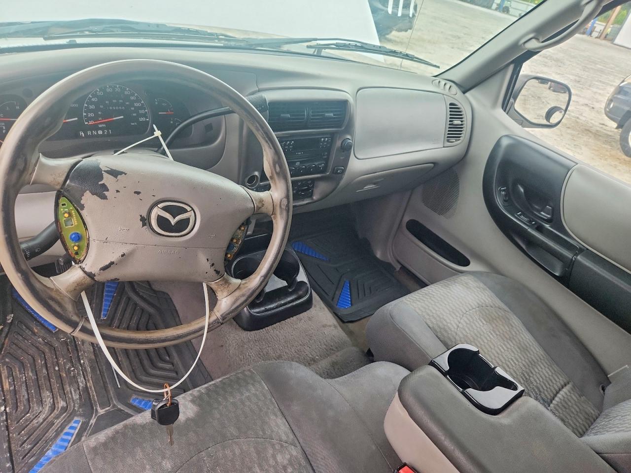 2002 Mazda B3000 Белый vin: 4F4YR12U12TM18641