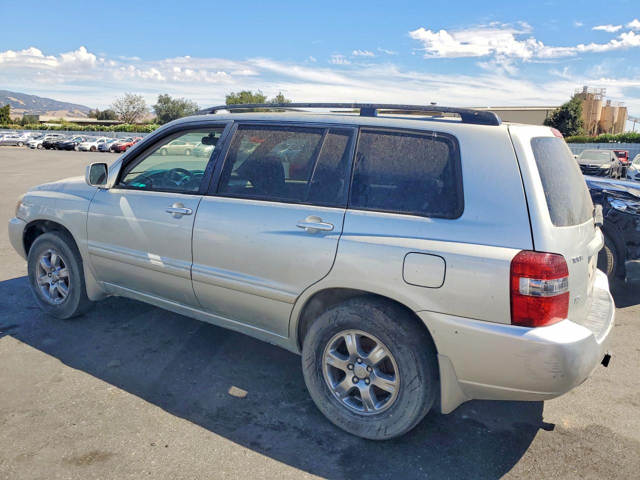 2004 Toyota Highlander Base Silver vin: JTEDP21A340042325
