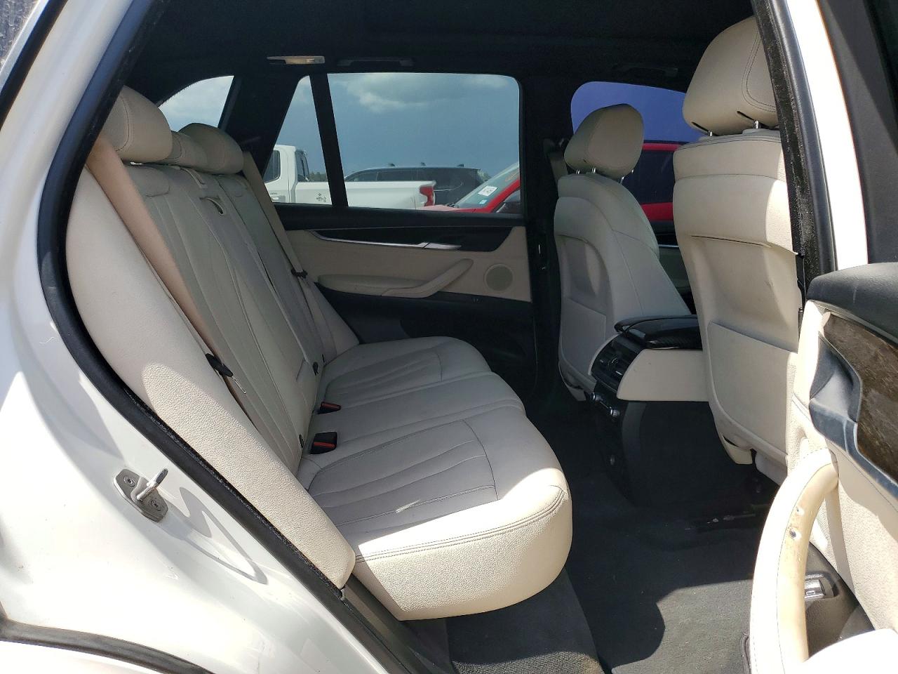 2015 Bmw X5 Xdrive35i Белый vin: 5UXKR0C5XF0P03666