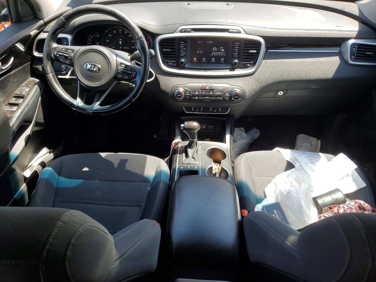 2017 Kia Sorento Lx V6 Burgundy vin: 5XYPGDA58HG234789