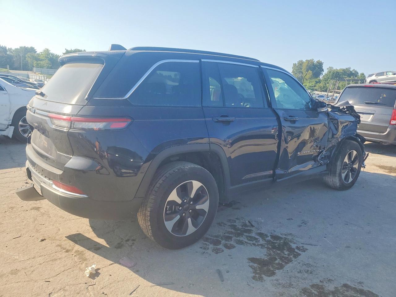 2024 Jeep Grand Cherokee Limited 4xe Black vin: 1C4RJYB62R8520512