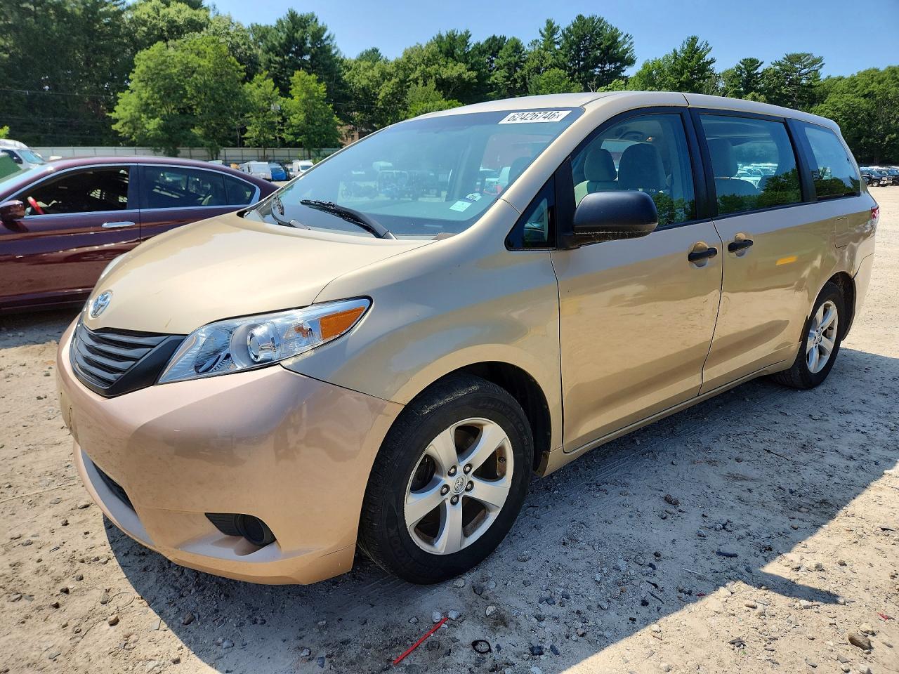 2013 Toyota Sienna L 7-passenger Beige vin: 5TDZK3DC2DS360929