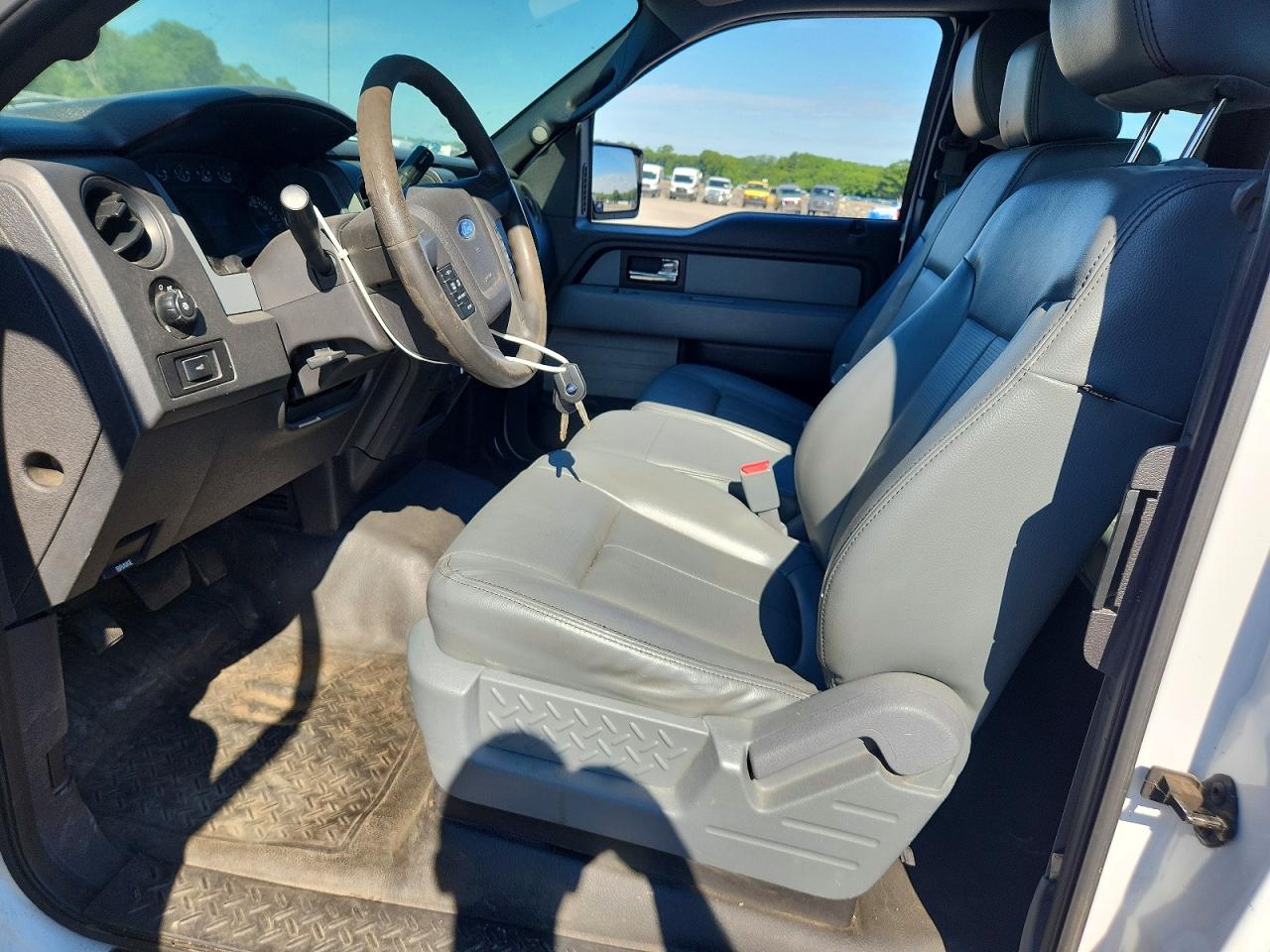 2013 Ford F150 Super Cab White vin: 1FTFX1EFXDFB03471
