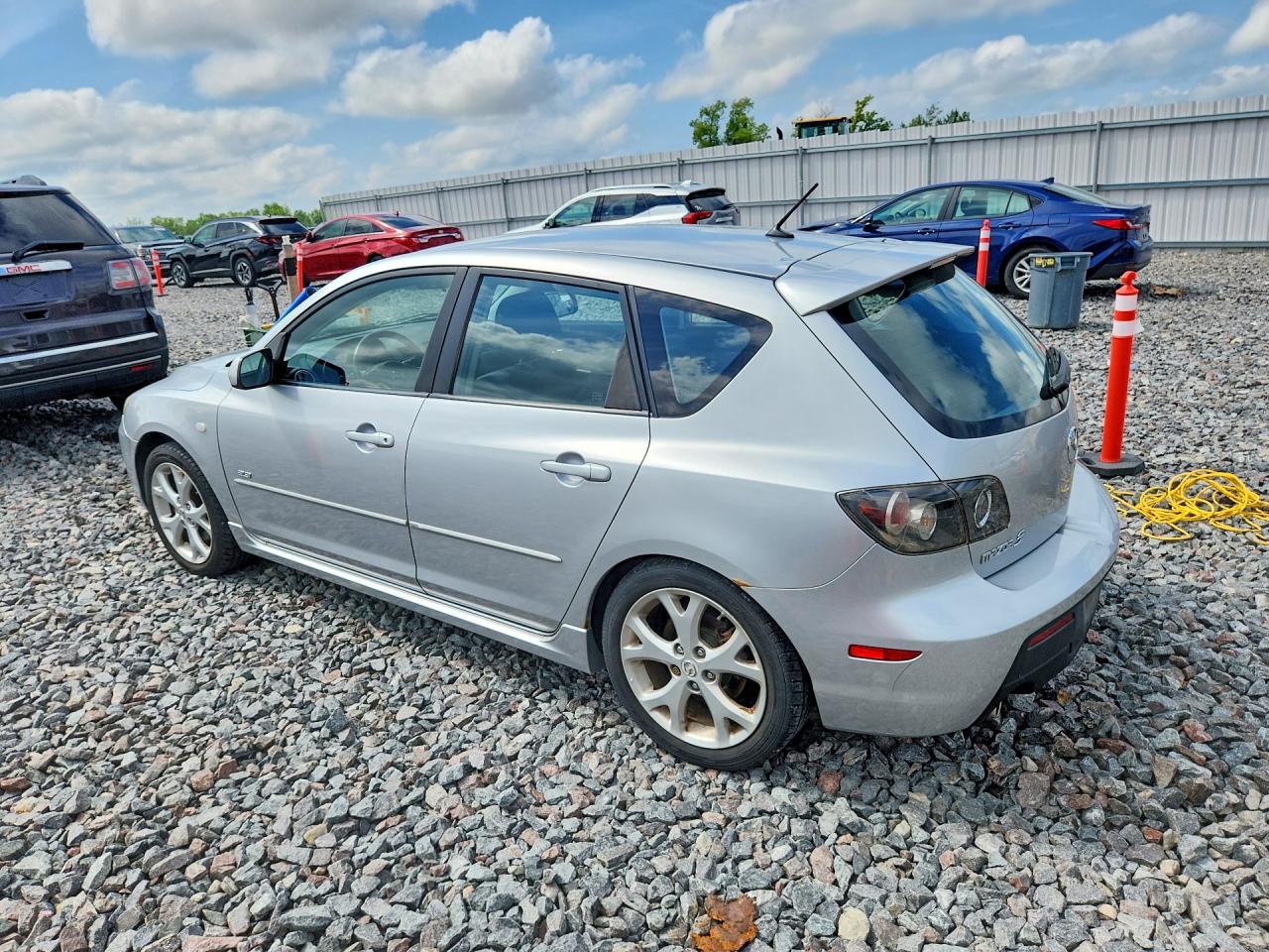 2008 Mazda 3 Hatchback Серебряный vin: JM1BK343881144751
