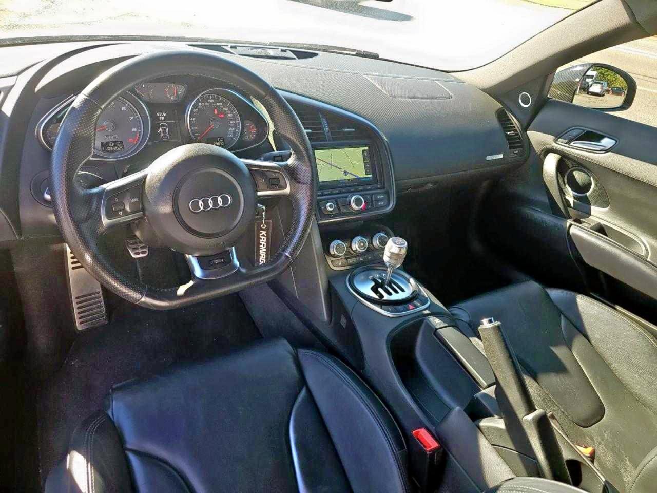 2012 Audi R8 4.2 Quattro Black vin: WUADUAFG1CN002818